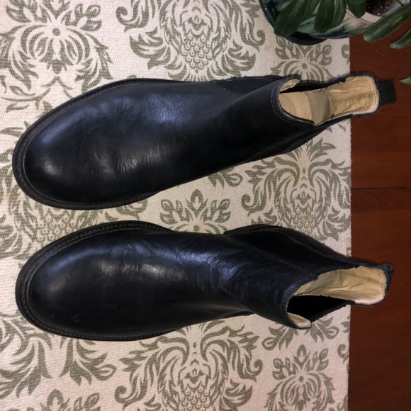 Men’s UGG Leif Chelsea Leather Boots - Picture 4 of 5